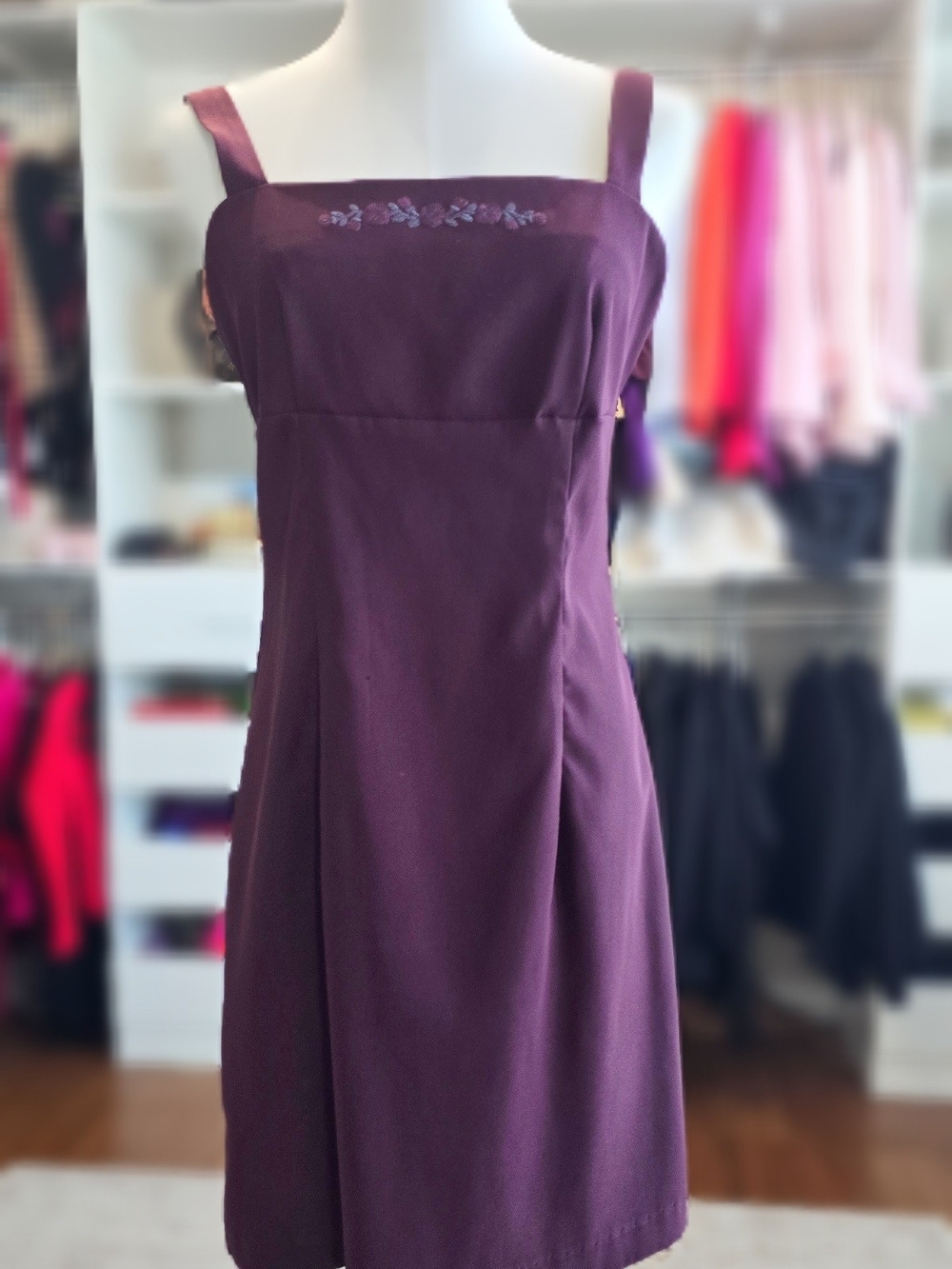 Vintage City Triangles Plum Square-Neck Midi Dress with Floral Embroidery Size S